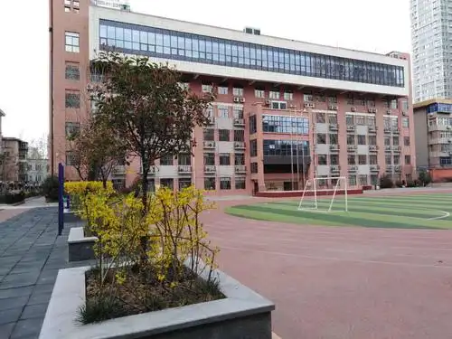 【春天里的校园】大学南路小学分校"花开满园迎春天"