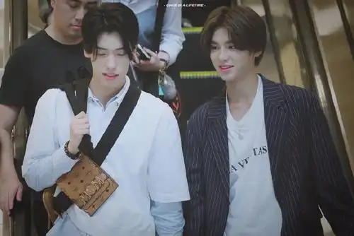 王子异 justin黄明昊