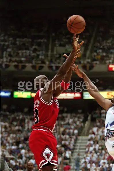 乔丹投篮出手瞬间图(含2张科比出手图)共33张