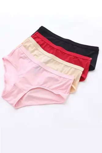 歌瑞尔新款时尚简约性感纯色平角裤舒适中腰女士内裤头伊琏