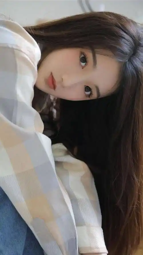 瓜子脸美女精致五官私房照写真壁纸