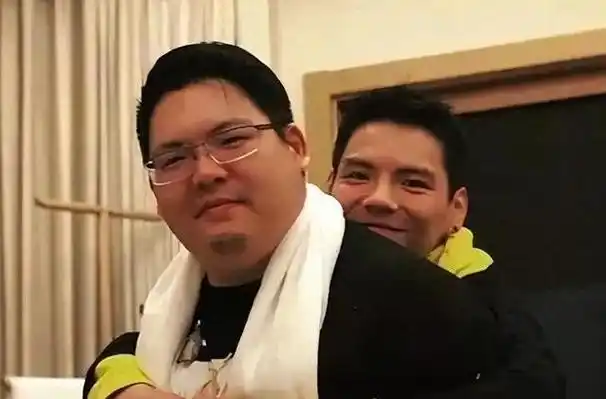 曾志伟小儿子曾国猷罕见参加爸爸生日宴会星二代命运各不同