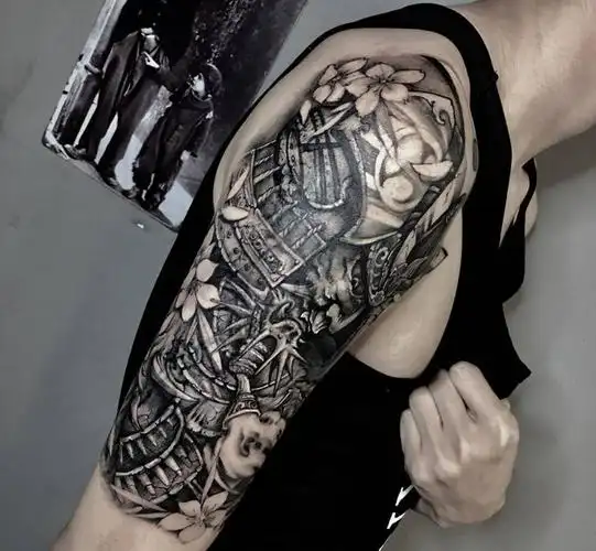 大臂鬼武士遮盖纹身图片_手臂鬼武士遮盖纹身图案