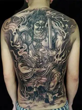 不懂明王满背纹身图案明王纹身