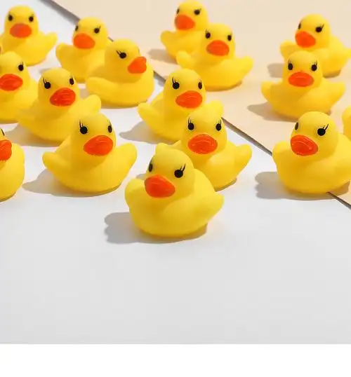 洗澡戏水小黄鸭捏捏叫发声小鸭子玩具游泳池浴室鸭子奶茶店小礼品批发