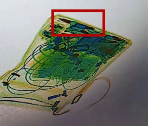 发现一名旅客背包内有疑似危险品桂林北站值班安检员12月10日19时左右