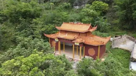 广西壮族如此偏僻农村,寺庙都建得很豪华,这究竟是为何