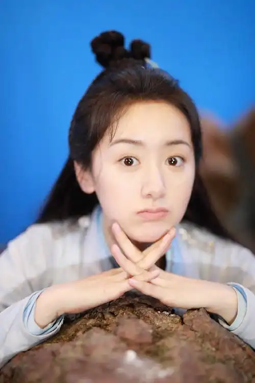 袁冰妍:褚璇玑乖巧可爱,书痴莫山山清纯仙美