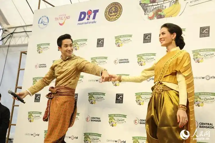 部长牵头明星助阵泰国向世界推销榴莲3