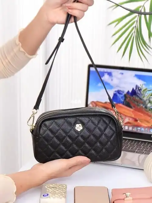 手机包女斜挎包时尚真皮百搭小香风牛皮小包