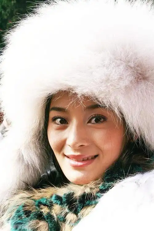 剧中青年演员王媛可扮演的殷素素亦正亦邪,与以往版的侠女相比,显得