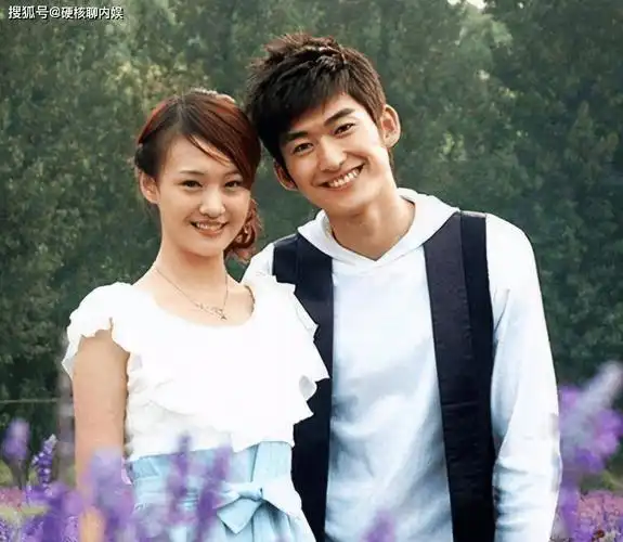 至于胡彦斌,我一直觉得他够刚的,在郑爽的泡沫流量还在峰值的时候,就