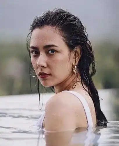 她因一张照片被骂淡定回怼泰国女星sammy不穿内裤拍照