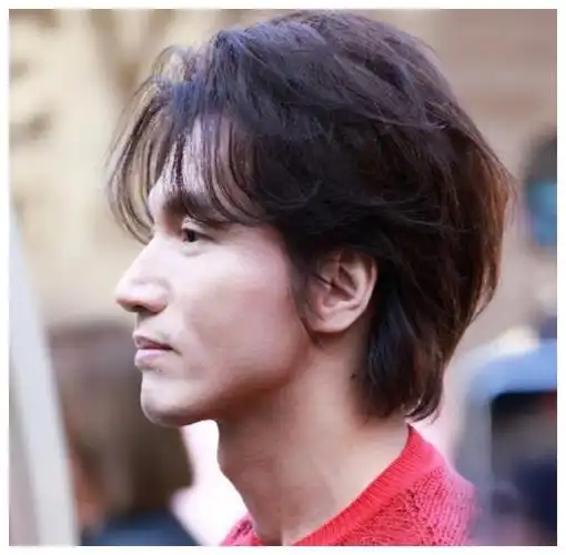 神似50岁颧骨,眼凹肩窄尽显优雅风采|短发|妆容|长裙|刘嘉玲|言承旭