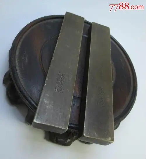 永宜昌款铜镇纸一对