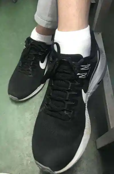 白袜子帅哥图片_你问我答网