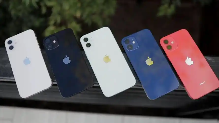 5款颜色iphone12真机对比:红色鲜亮黑色深沉,但是廉价感十足