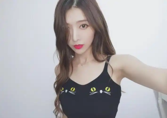 斗鱼饺子君sama最新微博福利照片饺子君性感写真生活照