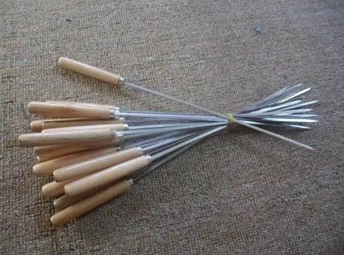 烧烤工具 烧烤羊肉串签子木柄烧烤针不锈钢烧烤叉钎子扁铁签铁钎