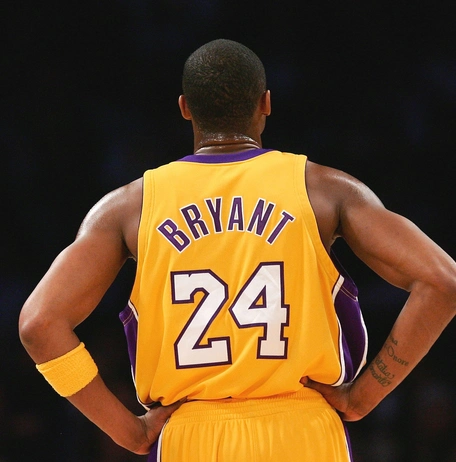 图超酷科比背影图片这个背影已经投影成了王朝