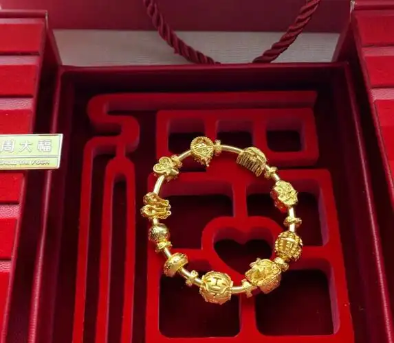 周大福婚庆九宝手镯