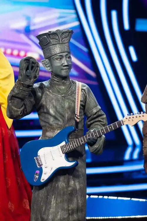 张海宇《百变大咖秀》圆满收官 "复活"三星堆青铜人爆笑全场