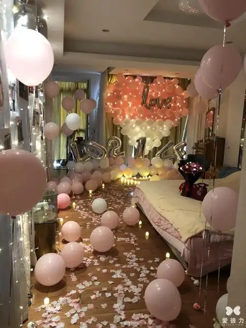 下面小编为大家收集了求婚场景布置,以及如何布置求婚现场成功率更高.