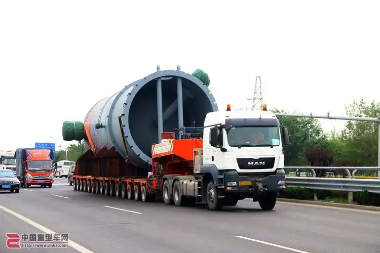 680与奔驰ng3850大件运输 重型车网——传播卡车文化 关注卡车生活