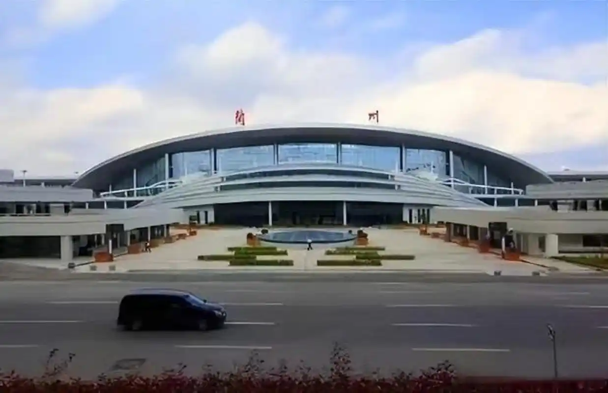 【6月8日起,兰州中川国际机场开通昆明=兰州=图木舒克航线】为更好满