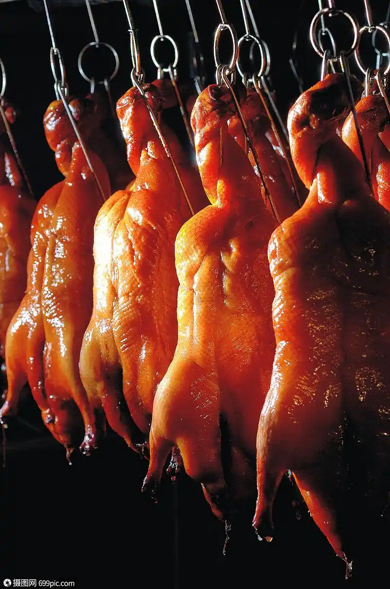 烤全鸭传统名菜烤鸭