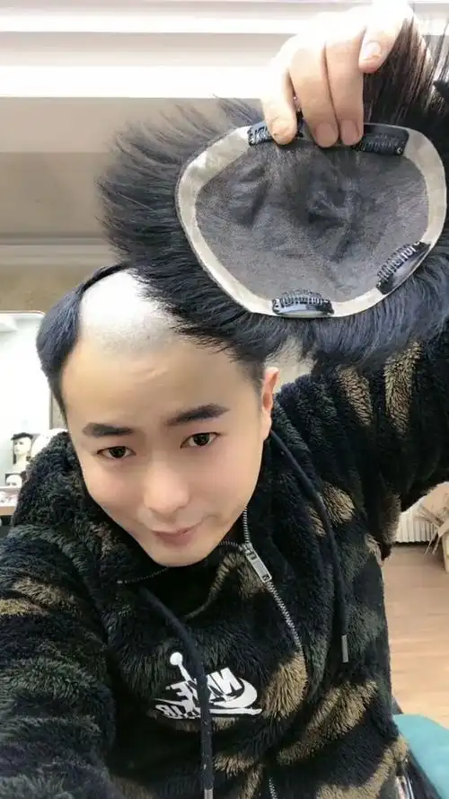 不能做一个秃头小宝贝,男人就要有帅气的发型