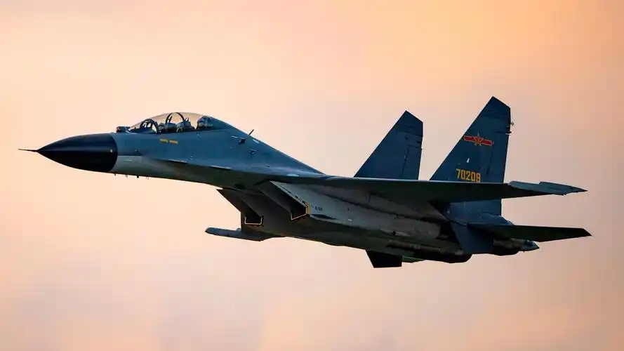 歼11bs战斗机资料图