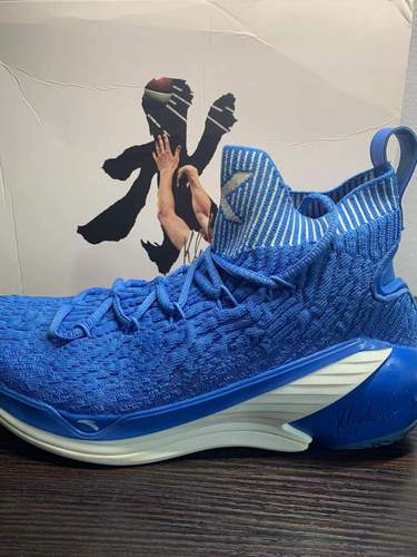 一折安踏汤普森篮球鞋kt3_安踏男鞋汤普森三代kt3战靴实战运动防滑