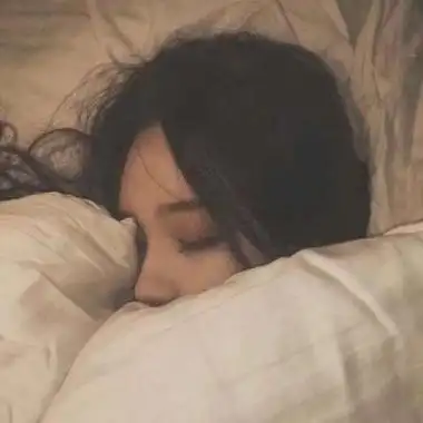 抑郁伤感特别颓废丧的女生头像想哭的感觉油然而生