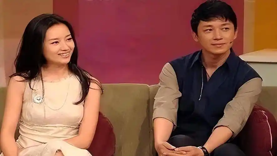 潘粤明被董洁毁了家庭事业和名声,有人比他更惨_钟镇涛_章小蕙_婚姻