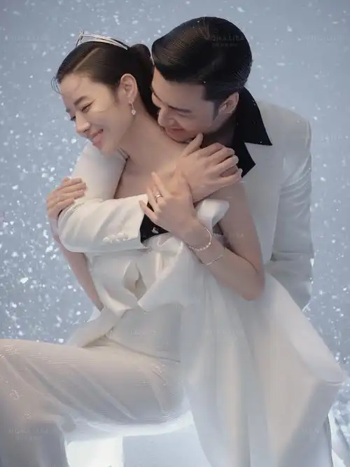 西安蒙娜丽莎婚纱摄影-西安婚纱摄影-西安婚纱照-西安婚纱摄影哪家好