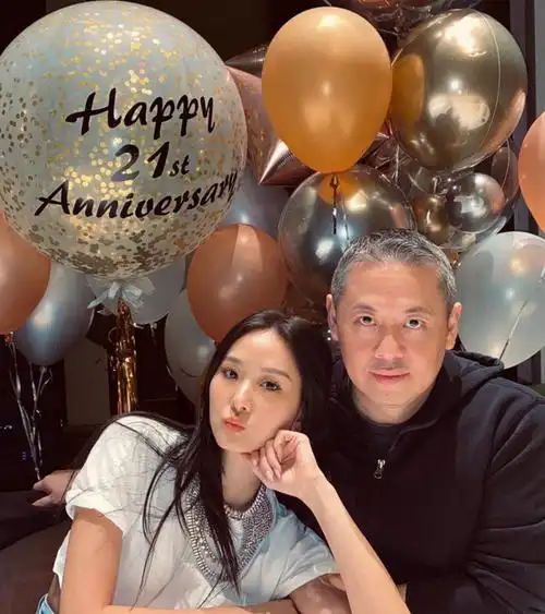 孙芸芸可以说是典型的"逆生长",硬是将老公熬成了"爹"