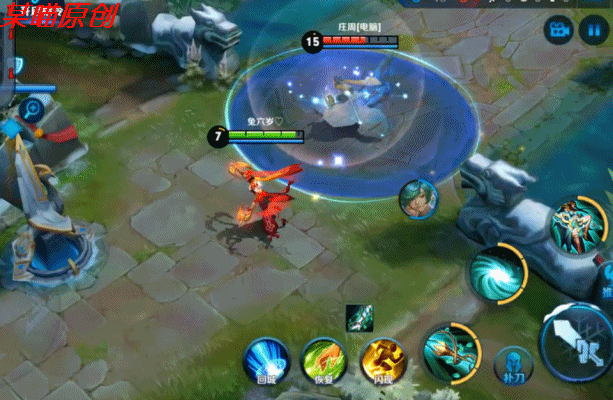 首先介绍下虞姬的大招,虞姬的大招在锁定目标后先要冲向目标踩上两脚