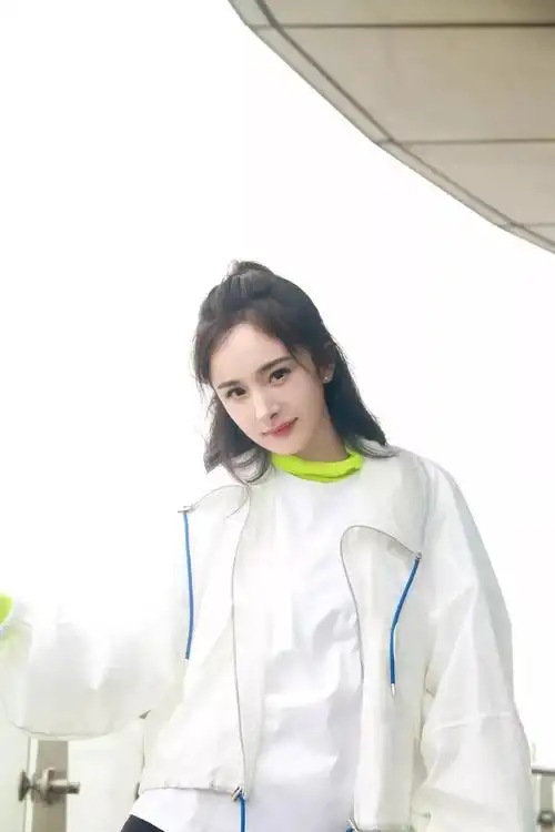 最新款"胎毛刘海",可爱减龄又修饰发际线!