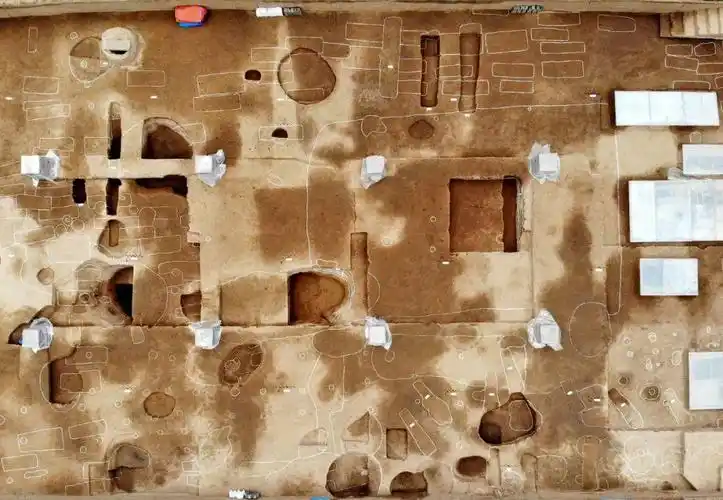 河南巩义双槐树遗址高规格都邑聚落5300年前