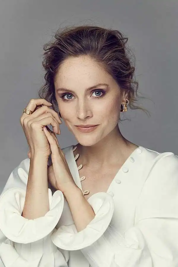 新采访苏菲兰朵我的绅士杰克的性爱场景教会了我什么是爱