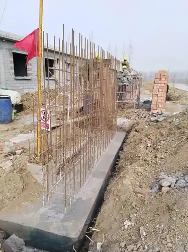 大门柱钢筋绑扎.