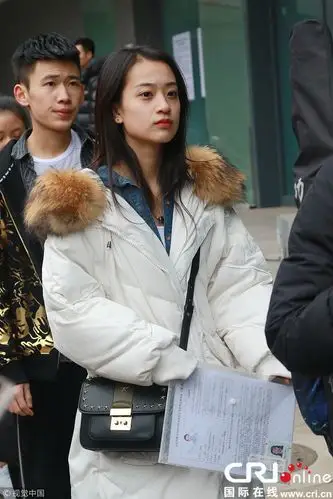 2018艺考:北电复试白衣美女神似孙怡