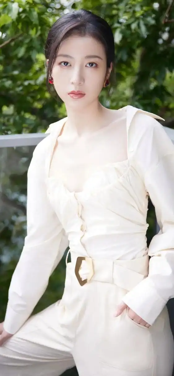 周雨彤写真壁纸