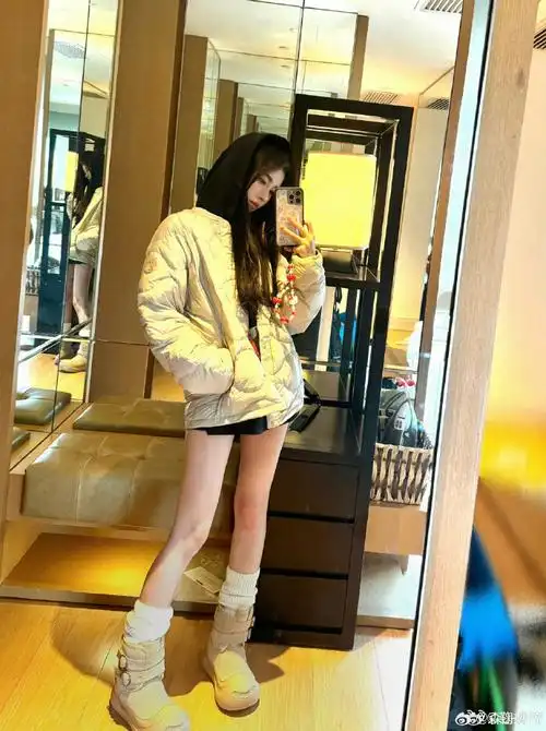 鞠婧祎姜黎非##鞠婧祎##鞠婧祎元宵节对镜拍