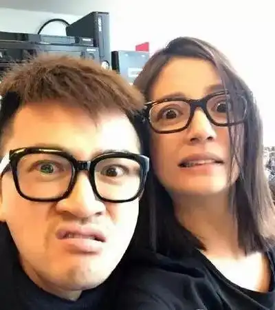 黄晓明和陈坤对待赵薇现在的态度:细数赵薇背后的男闺蜜们(5)