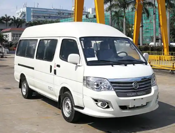 金旅牌5.3米10-12座城市客车(xml6532j56c)