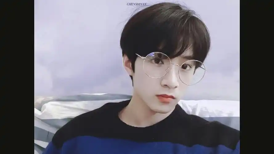 刘耀文 - 堆糖,美图壁纸兴趣社区