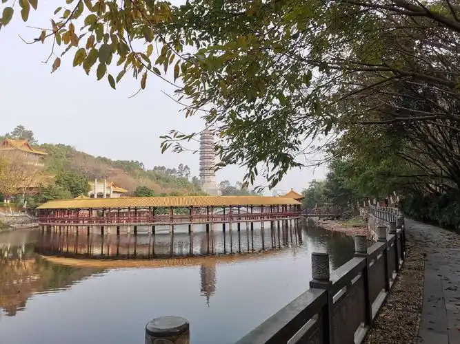 旭山公园的早晨还是那么宁静.