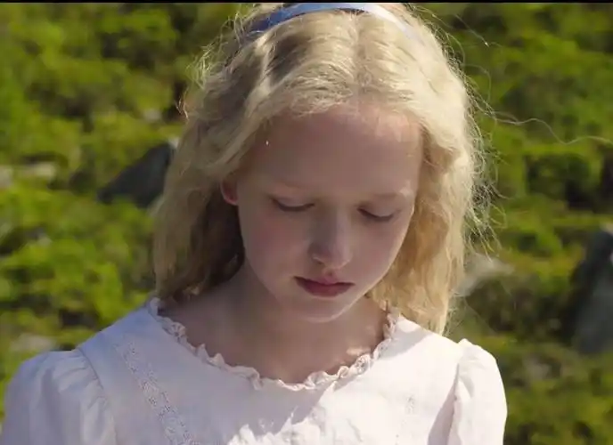 大家有没有海蒂和爷爷中克拉拉的头像啊高清一点